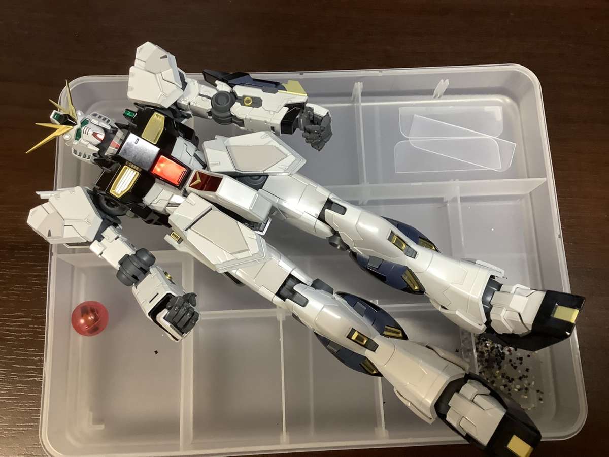Amazon | MG 1/100 RX-93 vガンダムVer.Ka チタニウム